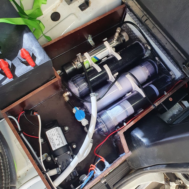 Water filtering system